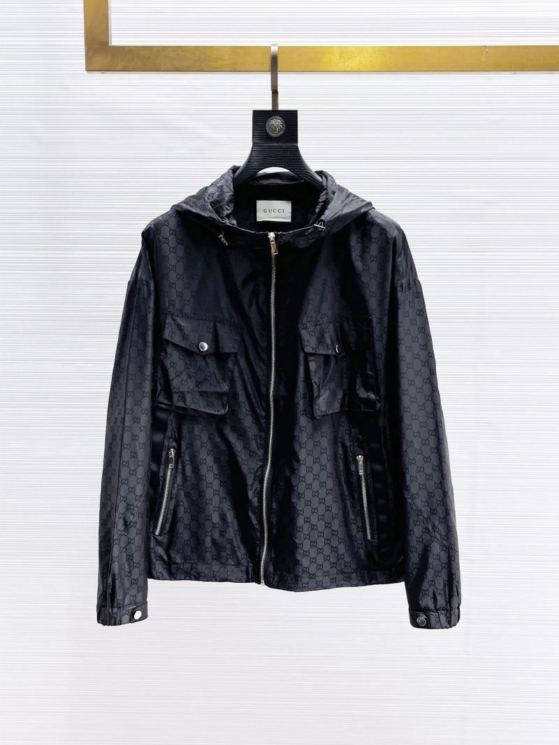 Gucci Outwear Effortless 126317
