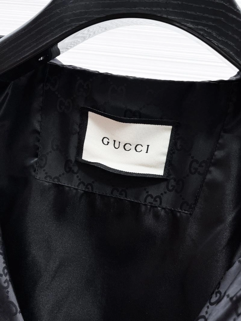 Gucci Outwear Effortless 126317