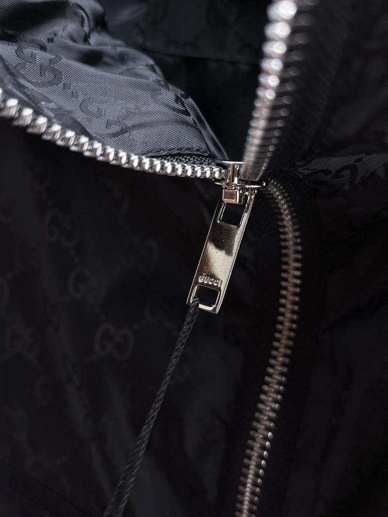 Gucci Outwear Effortless 126317