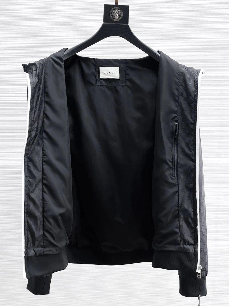 Breathable Gucci Outwear 126320