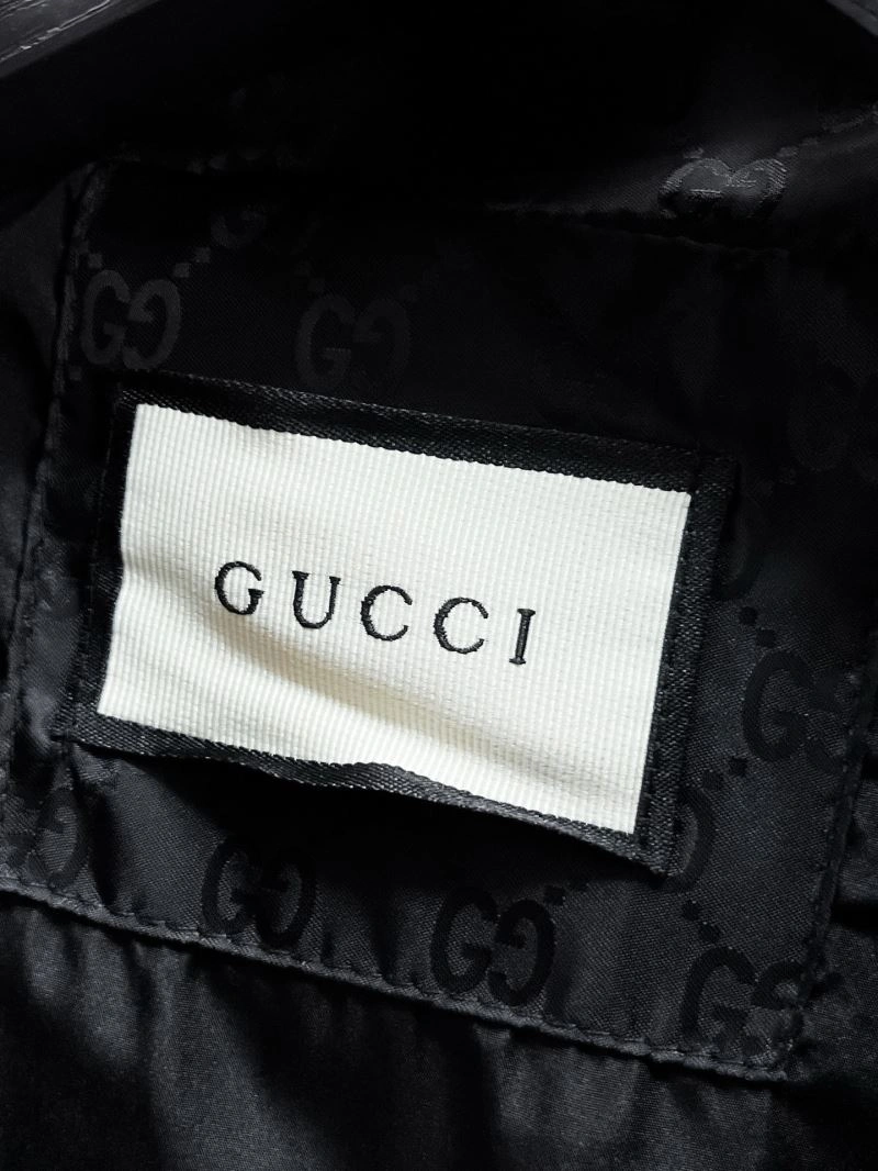 Breathable Gucci Outwear 126320