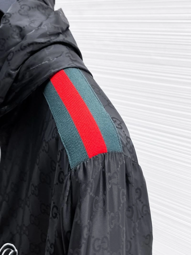 Breathable Gucci Outwear 126320