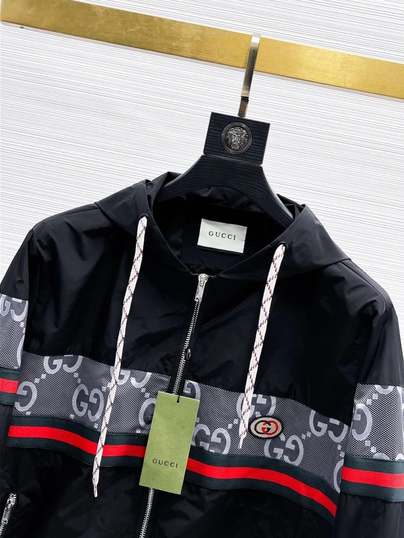 Gucci Outwear Bold 126318