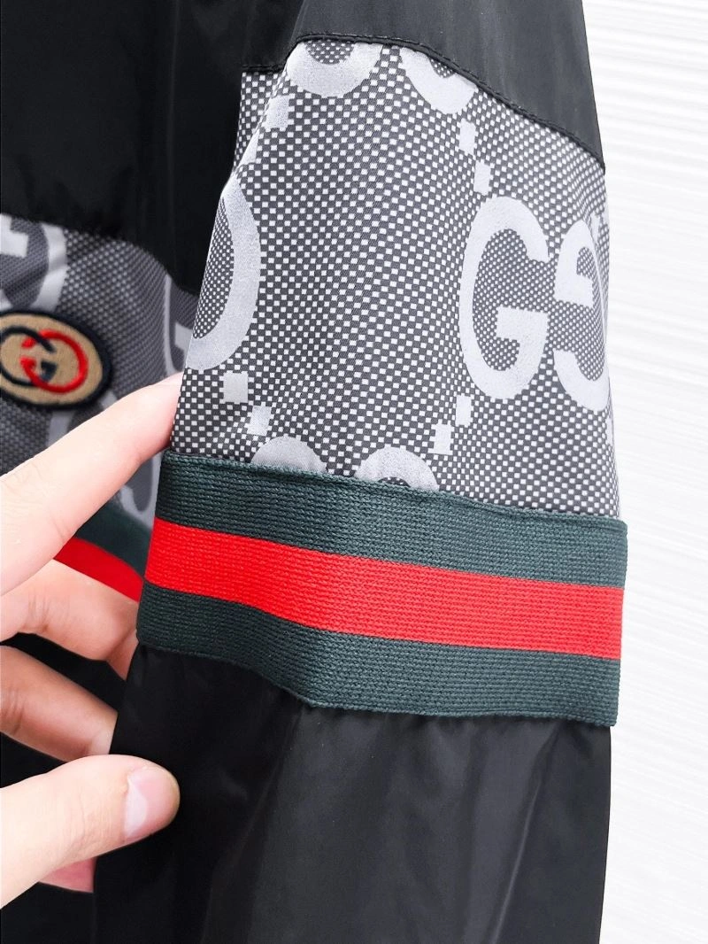 Gucci Outwear Bold 126318