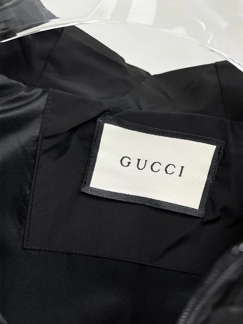 Gucci Outwear Minimalist 126316