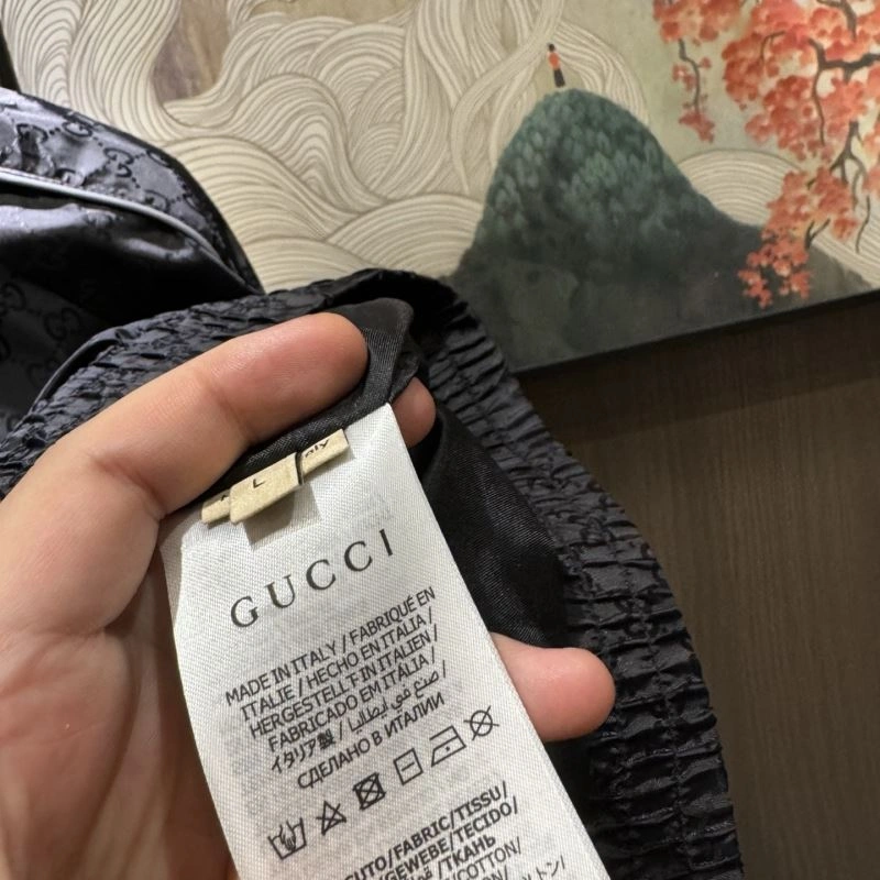 Casual Gucci Outwear 126304