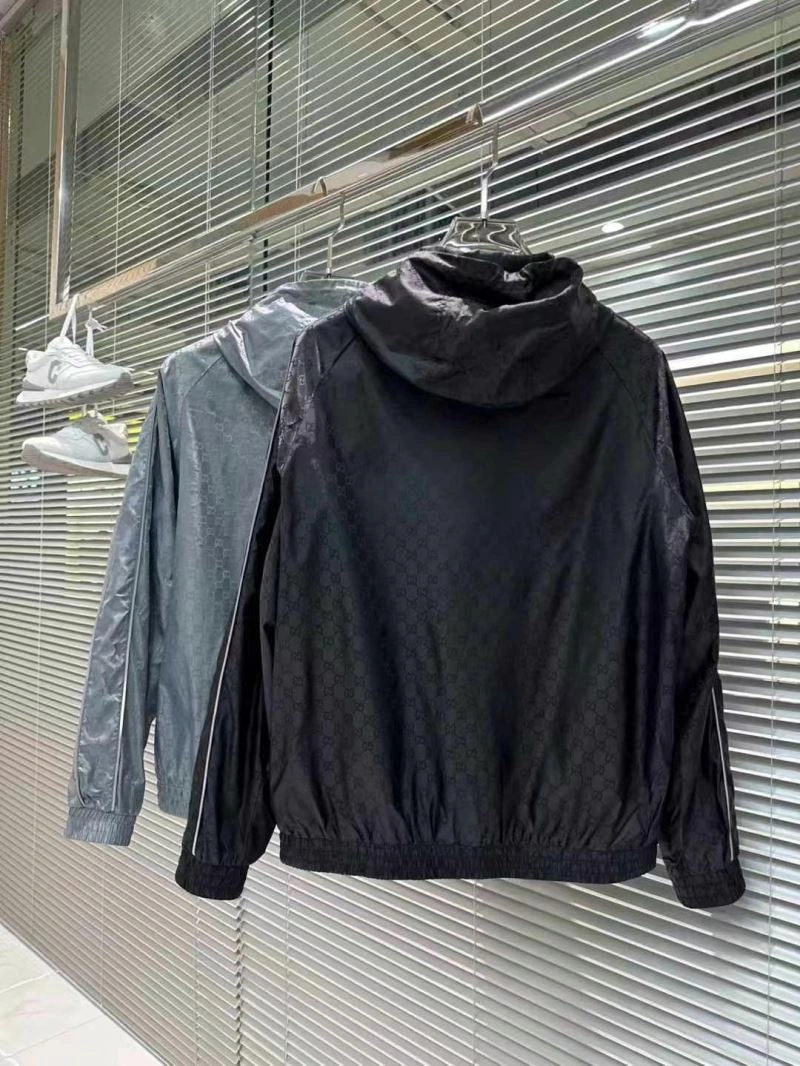 Versatile Gucci Outwear 126298