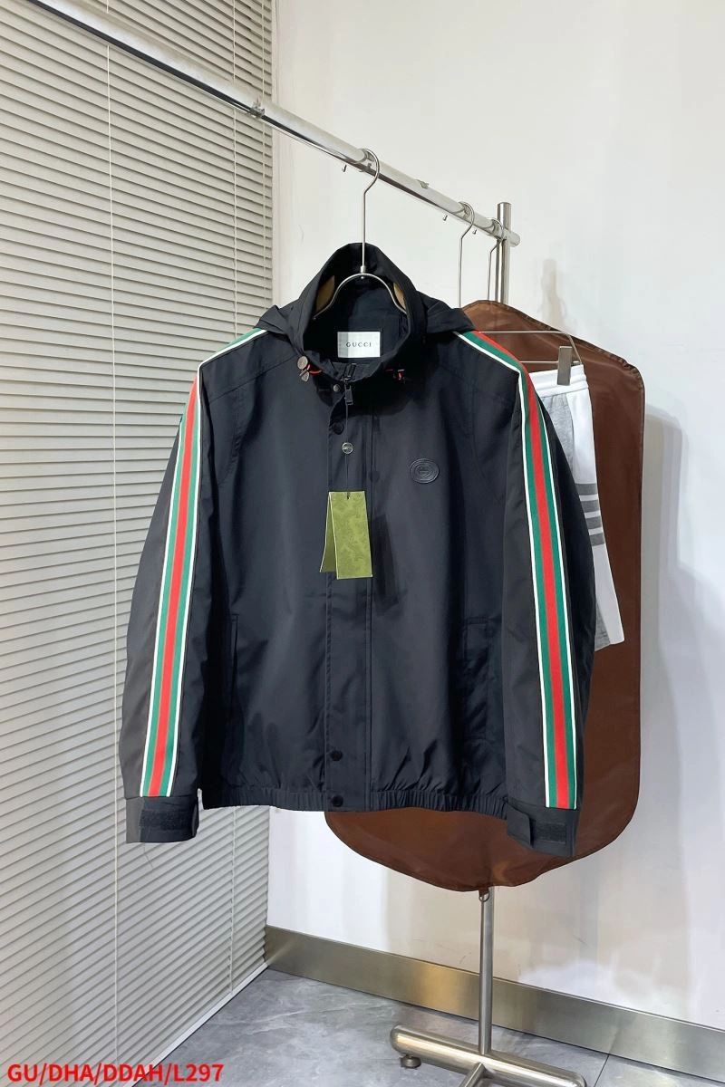 Gucci Outwear Resilient 126292