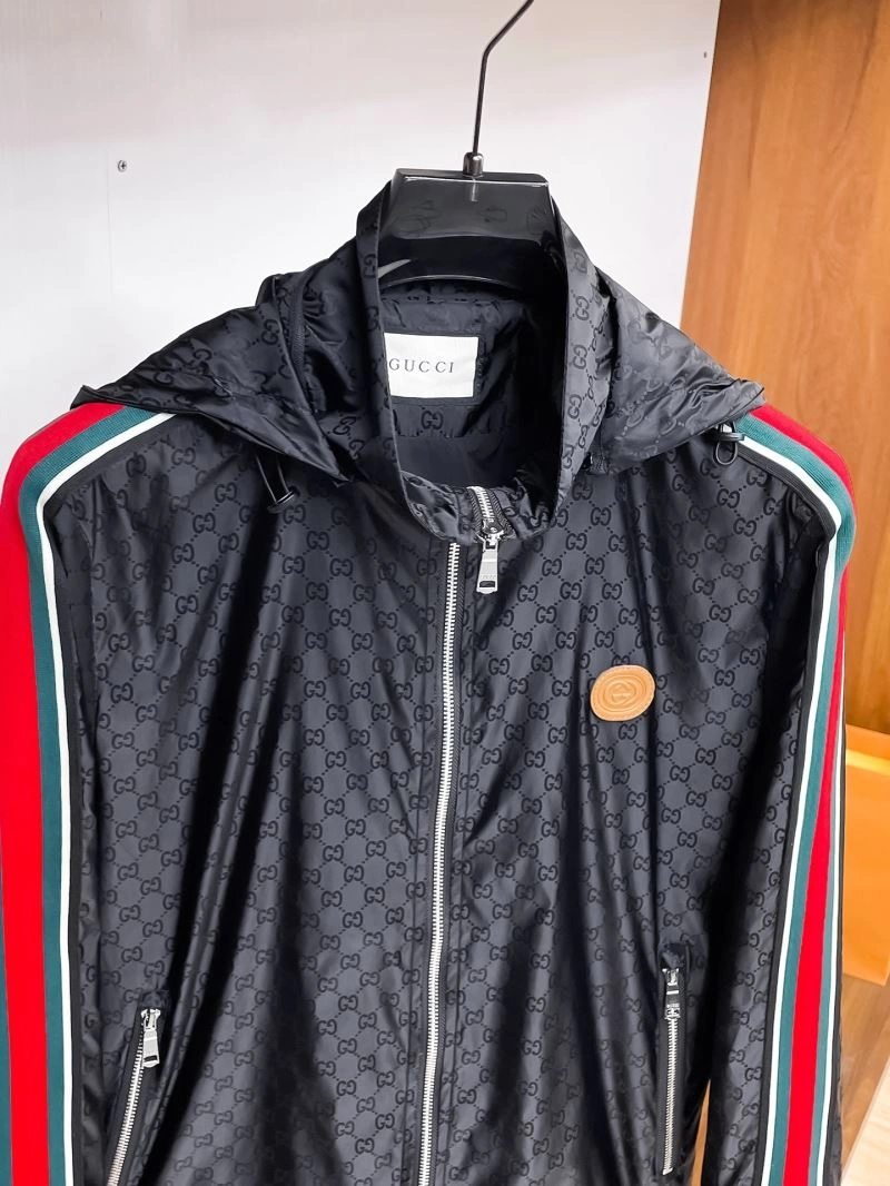 Gucci Outwear Neat 126285