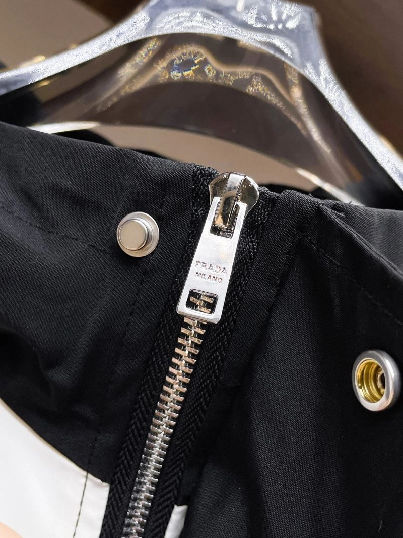 Sophisticated Gucci Outwear 126283