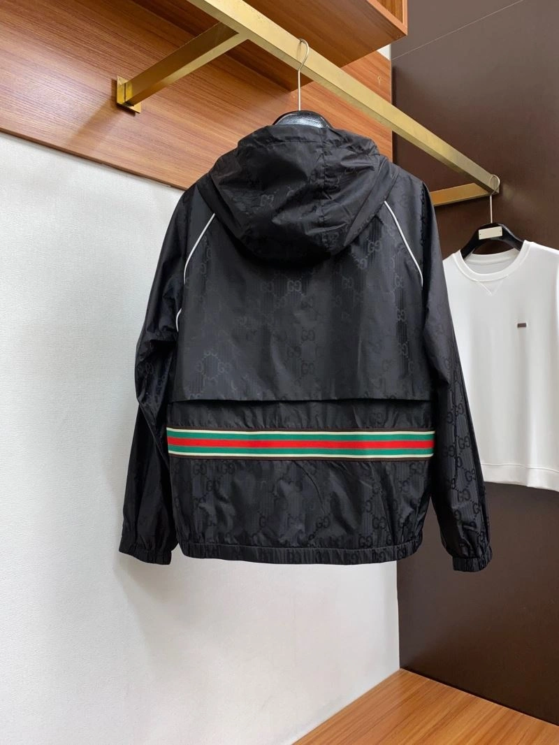 Comfortable Gucci Outwear 125946