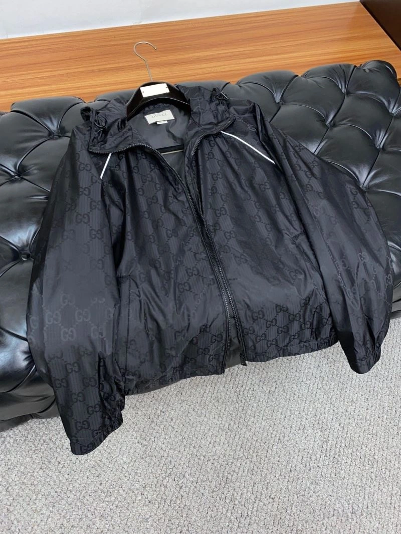 Comfortable Gucci Outwear 125946