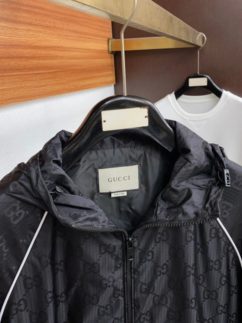 Comfortable Gucci Outwear 125946