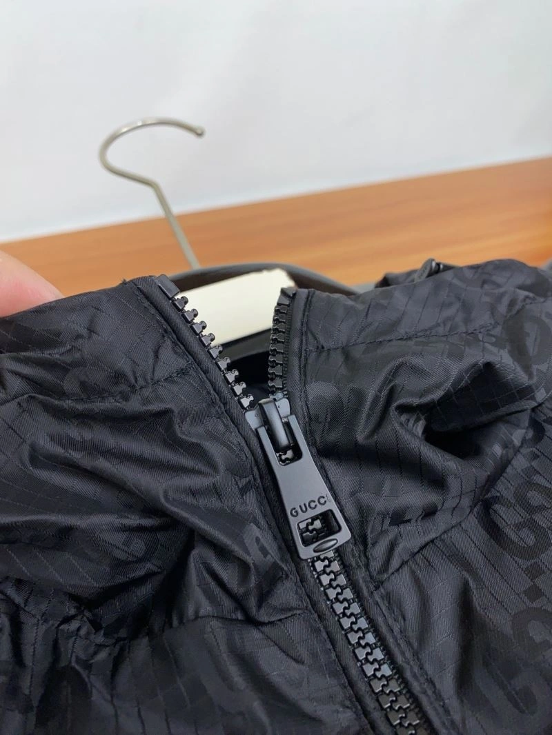 Comfortable Gucci Outwear 125946