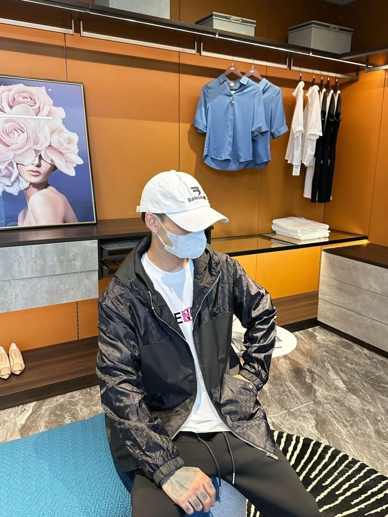 FlexibleFit Gucci Outwear 125943