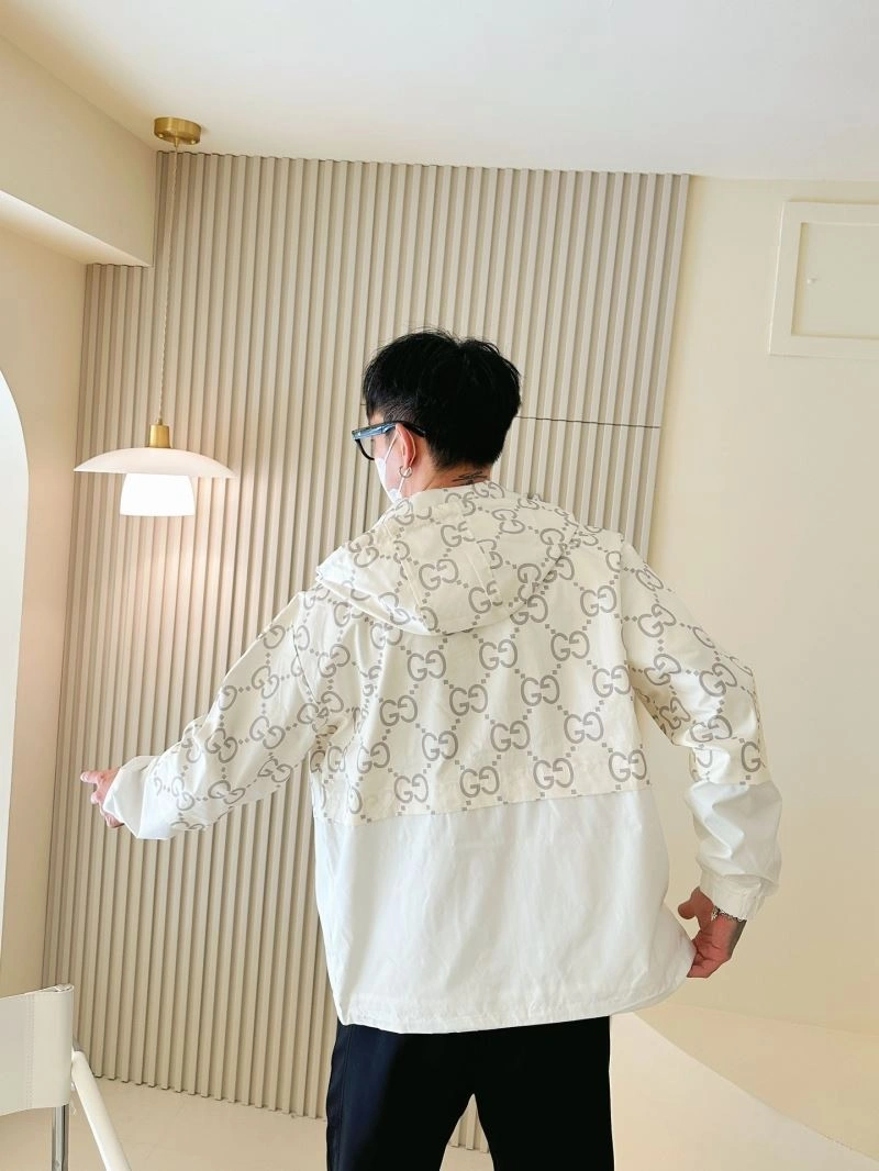 Breathable Gucci Outwear 125928