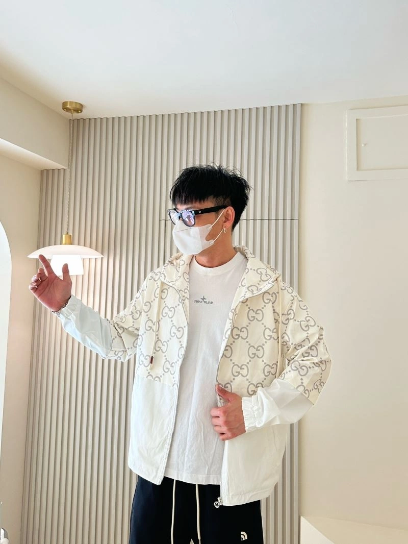Breathable Gucci Outwear 125928