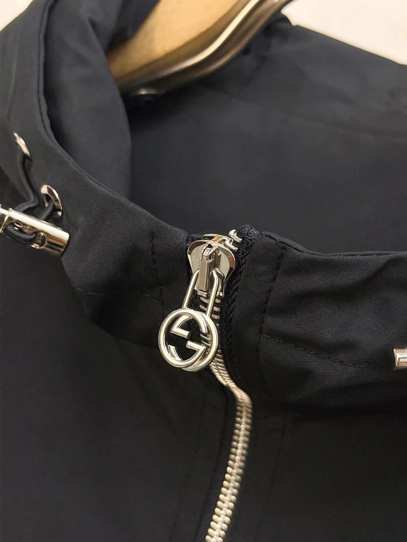 Gucci Outwear Sleek 125919