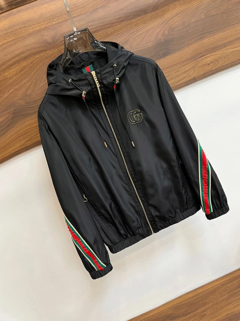 Gucci Outwear Sleek 125907