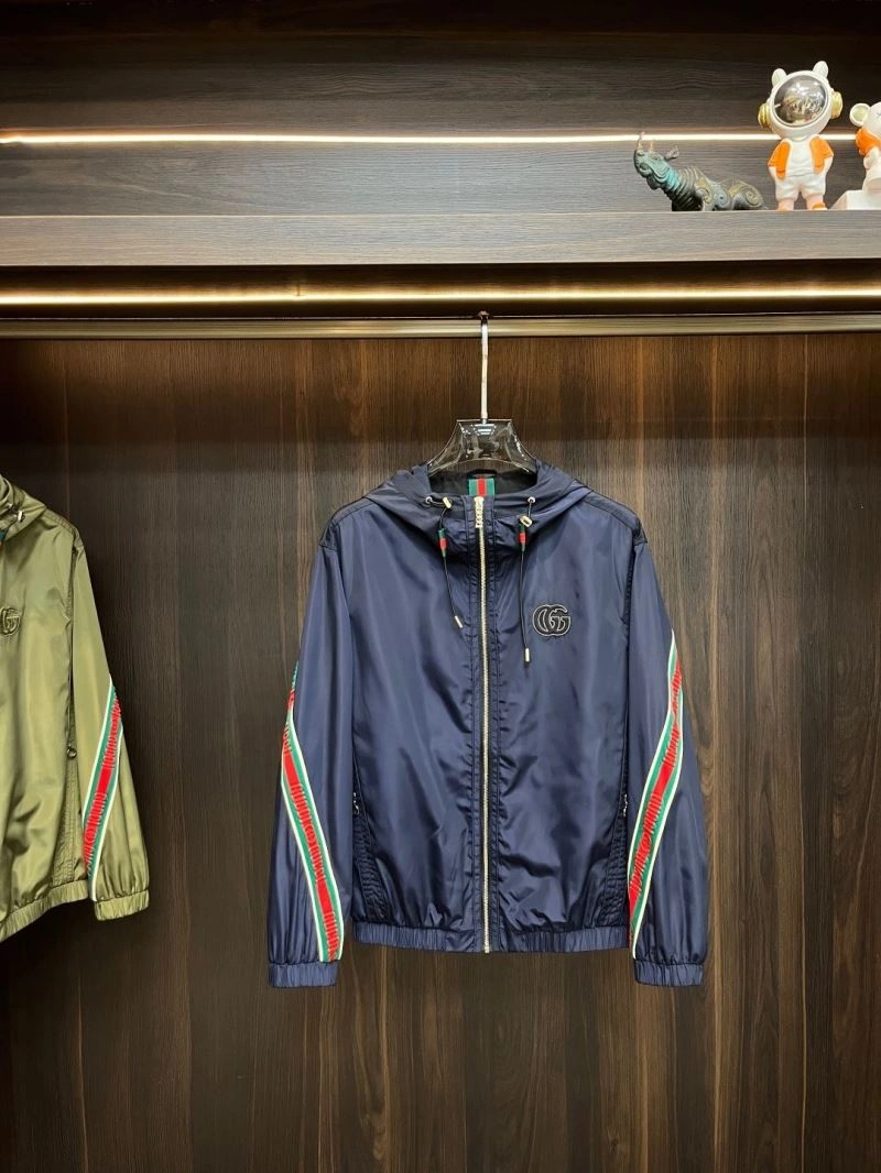 Chic Gucci Outwear 125895