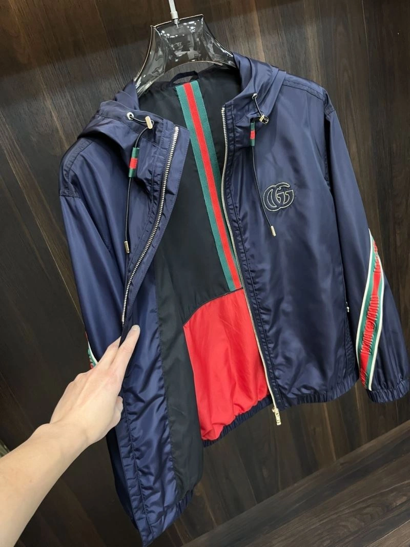 Chic Gucci Outwear 125895