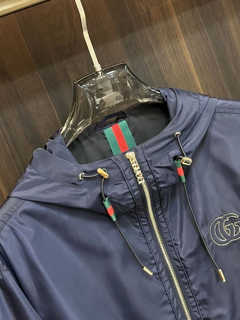 Chic Gucci Outwear 125895