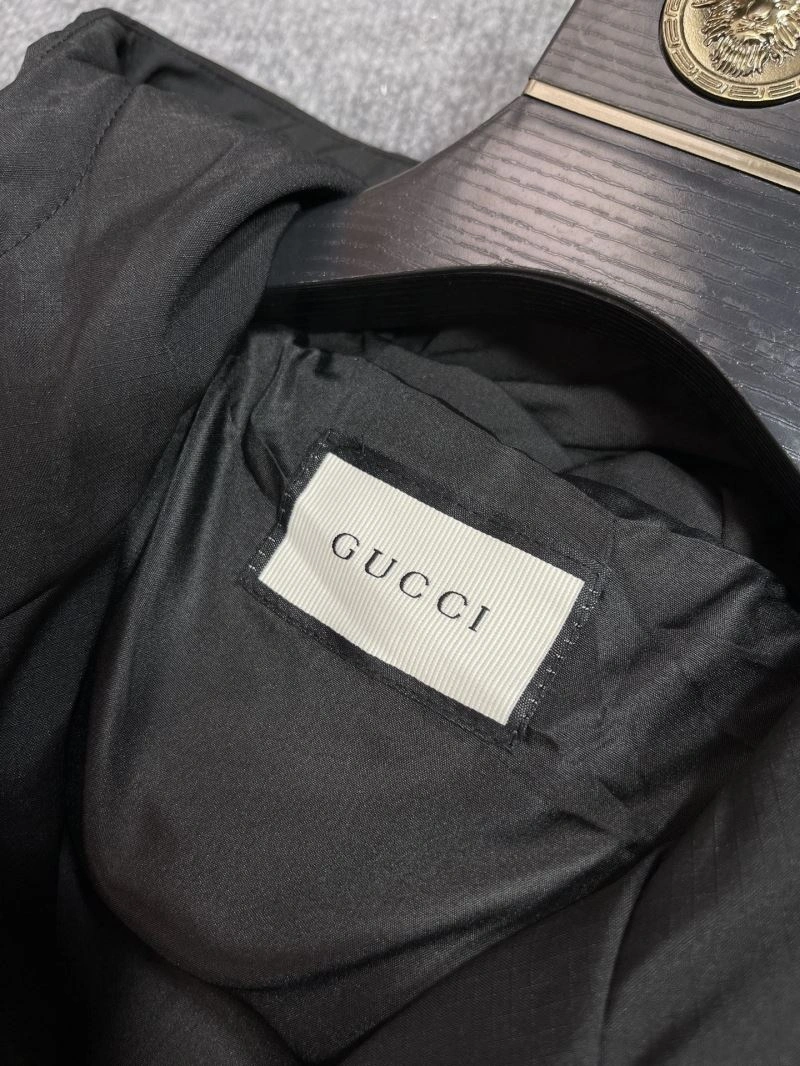 Bold Gucci Outwear 125877