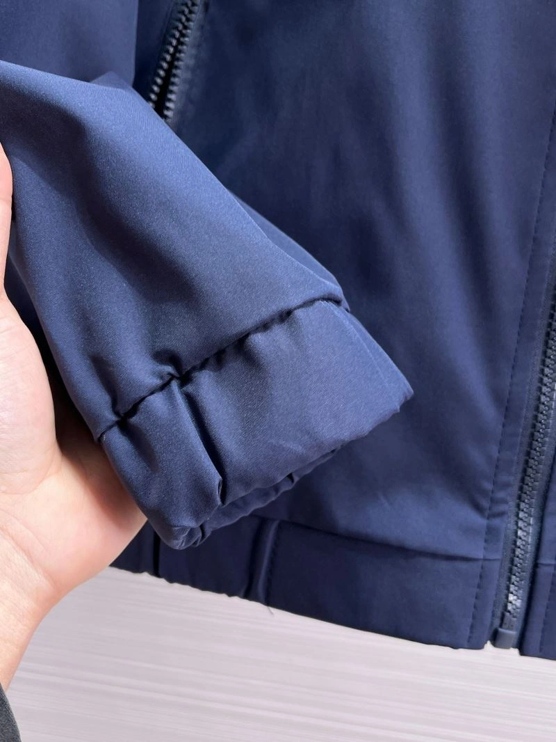 ZipUp Gucci Outwear 125865