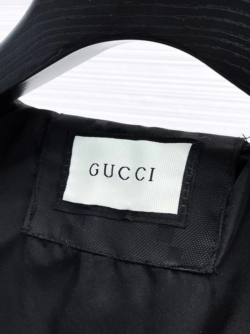 Comfortable Gucci Outwear 125861
