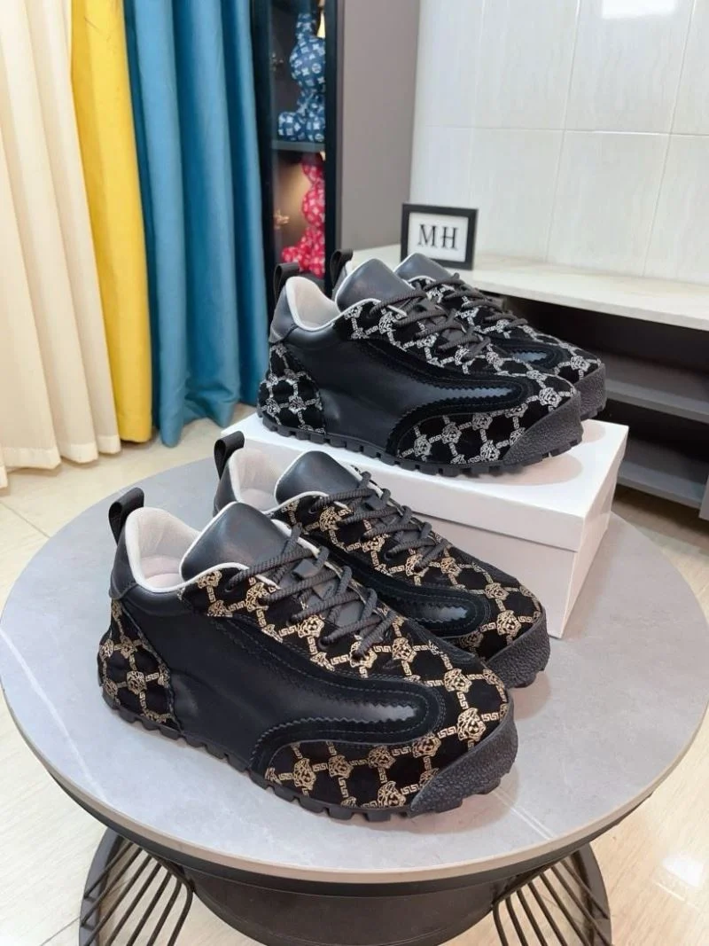 Gucci Rhyton Shoes Sporty 25319