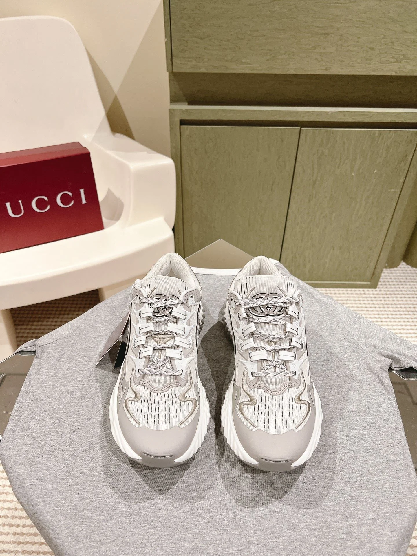 Original Gucci Rhyton Shoes 24422