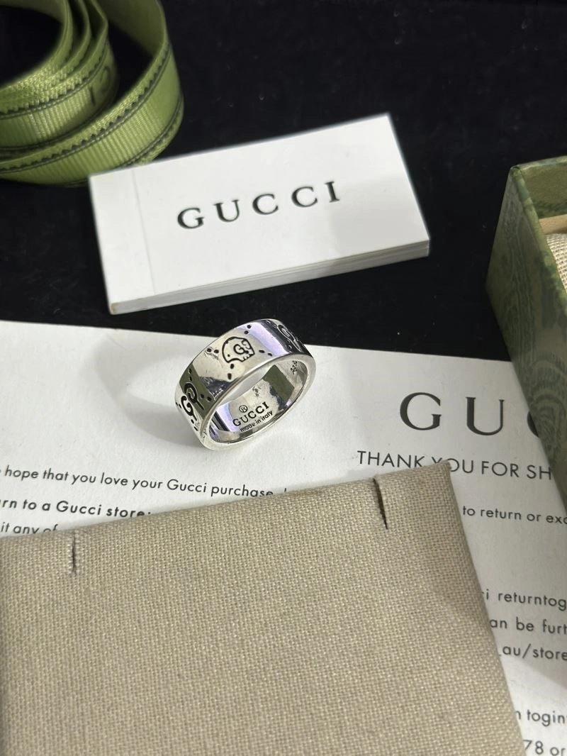 Sleek Gucci Rings 243910