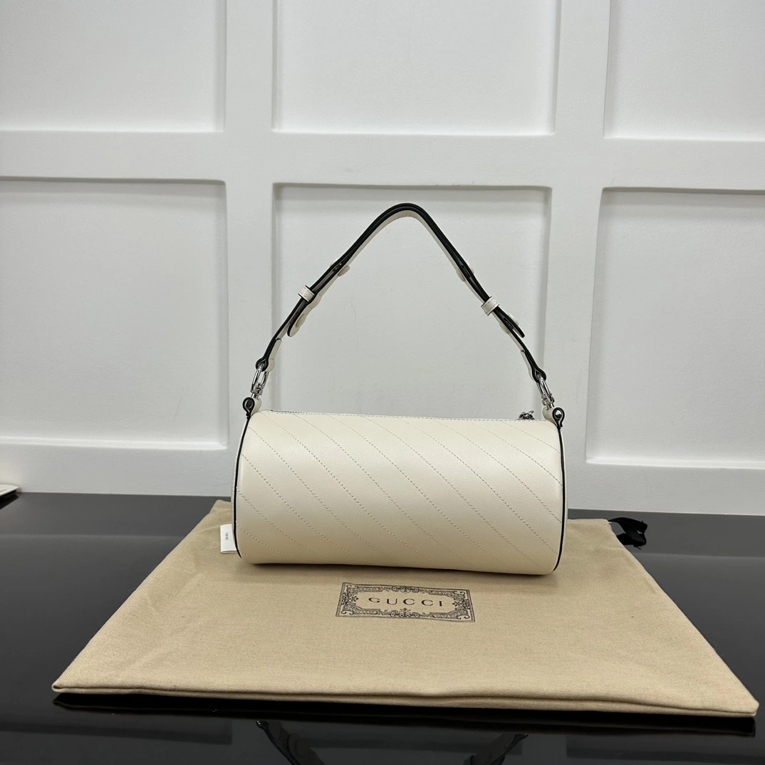 Gucci Round Bags Sophisticated 72535