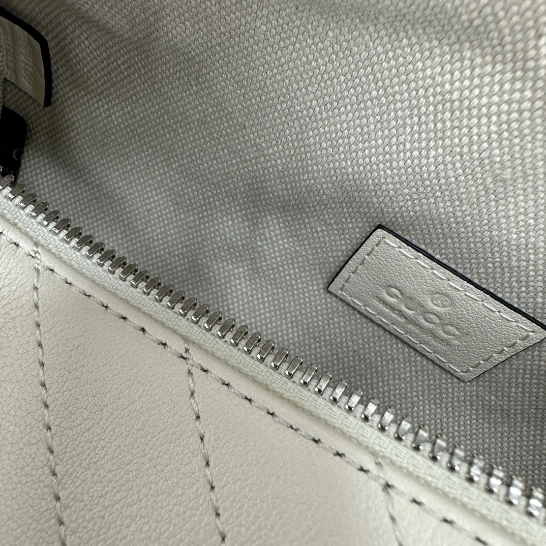 Gucci Round Bags Sophisticated 72535