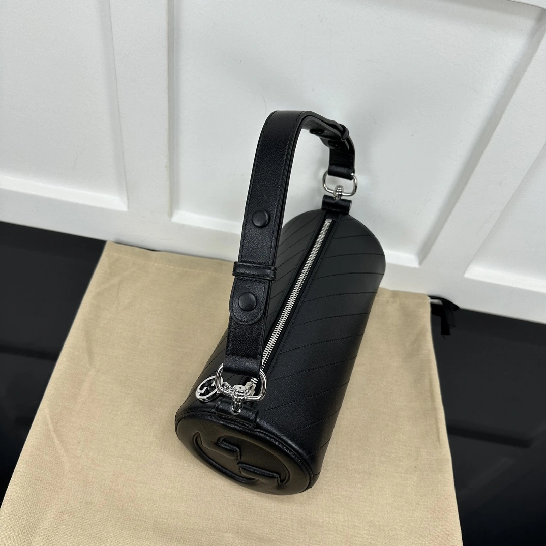Tailored Gucci Round Bags 72537