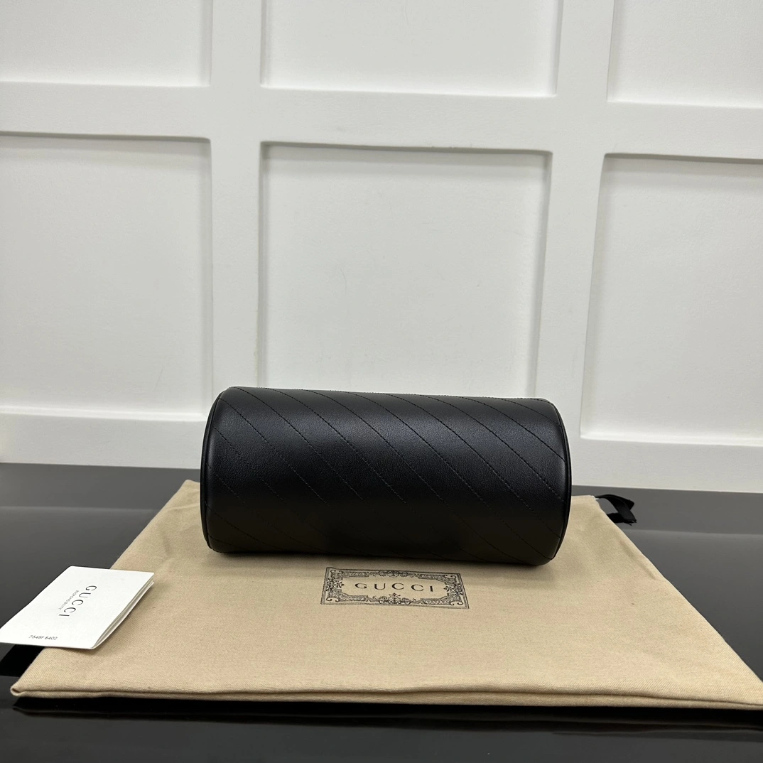 Tailored Gucci Round Bags 72537