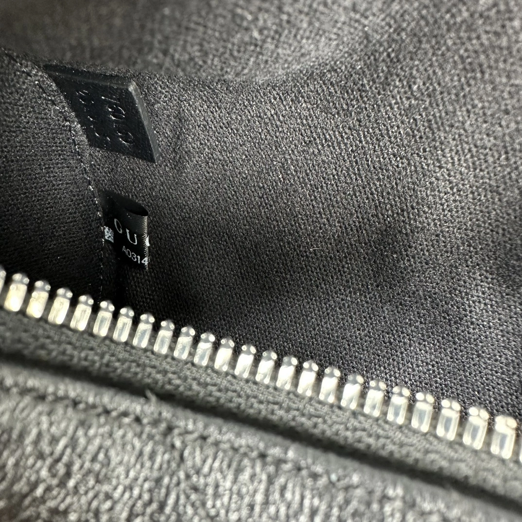 Tailored Gucci Round Bags 72537