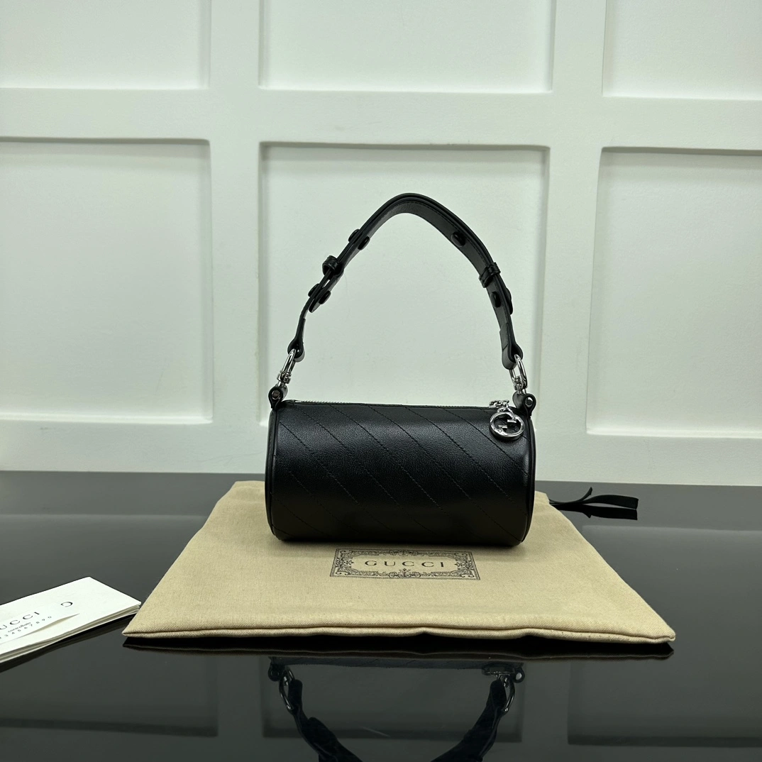 Gucci Round Bags Sophisticated 72545