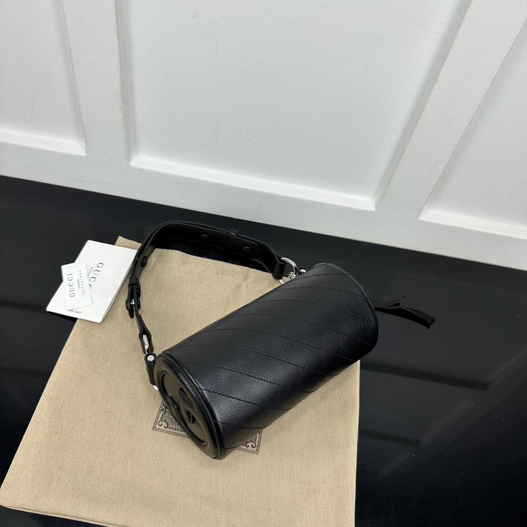 Gucci Round Bags Sophisticated 72545