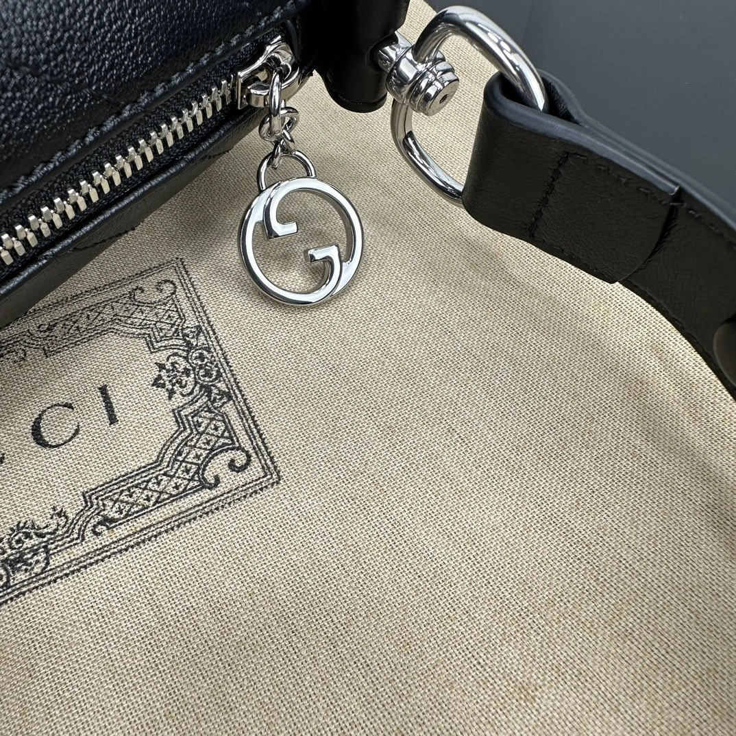 Gucci Round Bags Sophisticated 72545