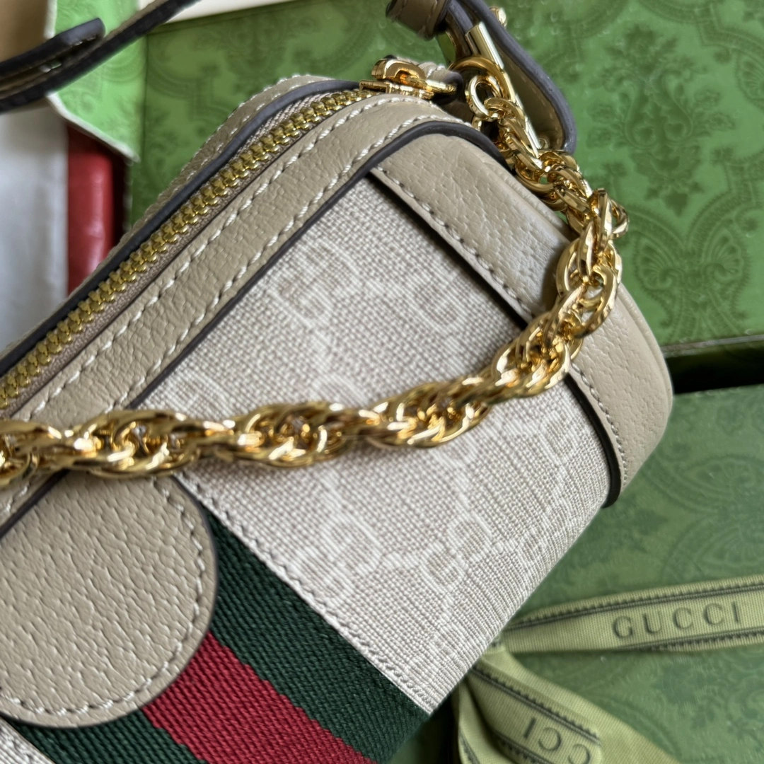 Flexible Gucci Round Bags 72426