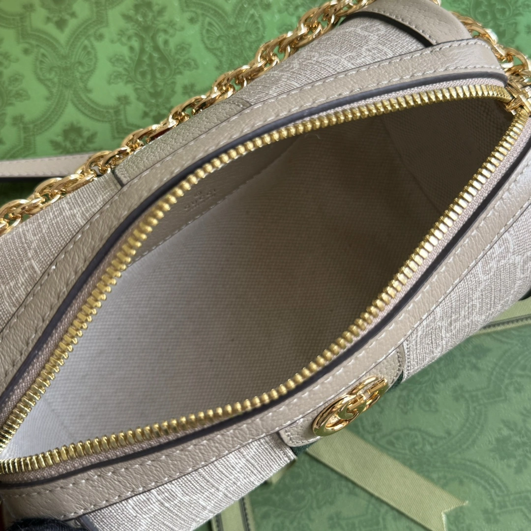 Flexible Gucci Round Bags 72426