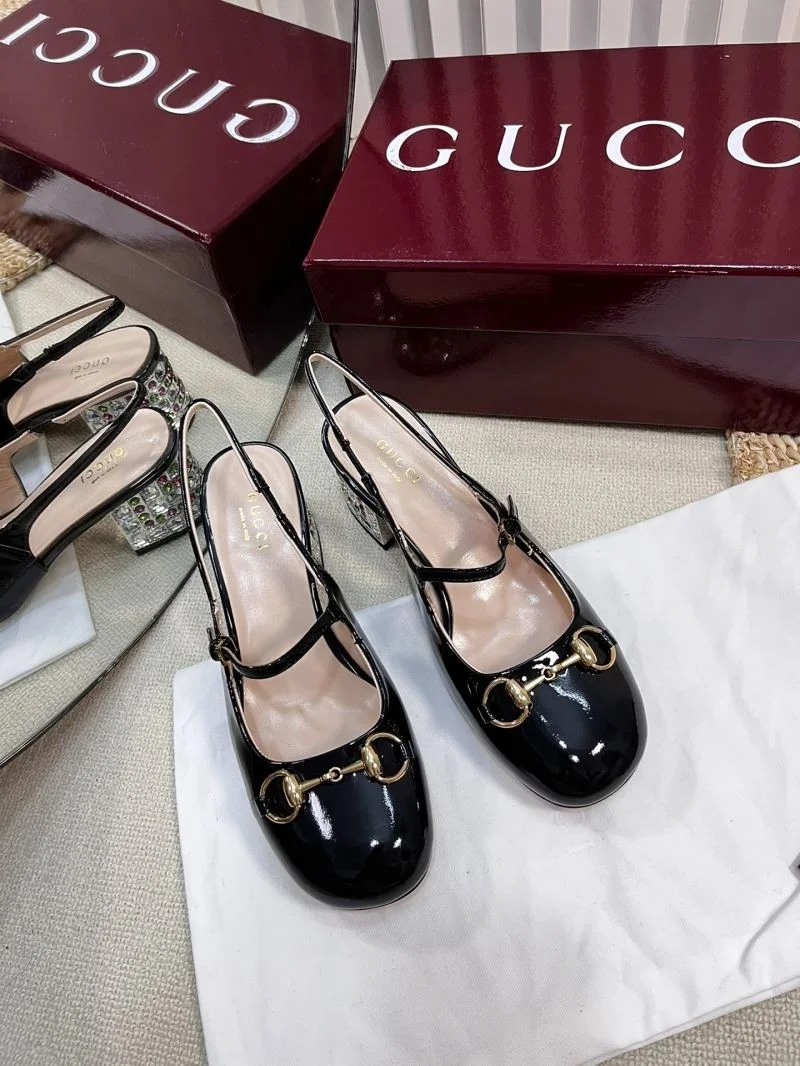 Unisex Gucci Sandals 25044