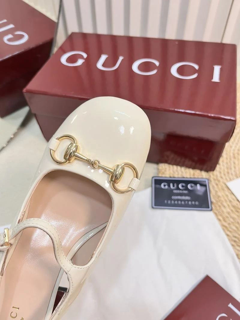 Gucci Sandals Effortless 25057