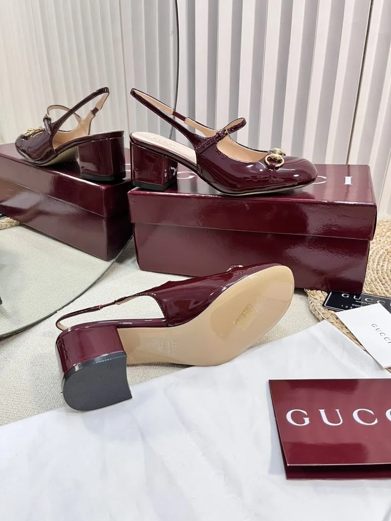 Chic Gucci Sandals 25048