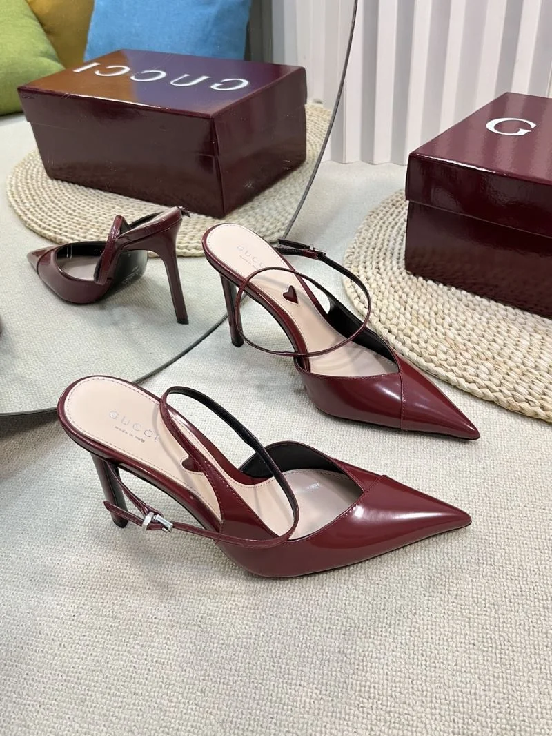 Resilient Gucci Sandals 25027