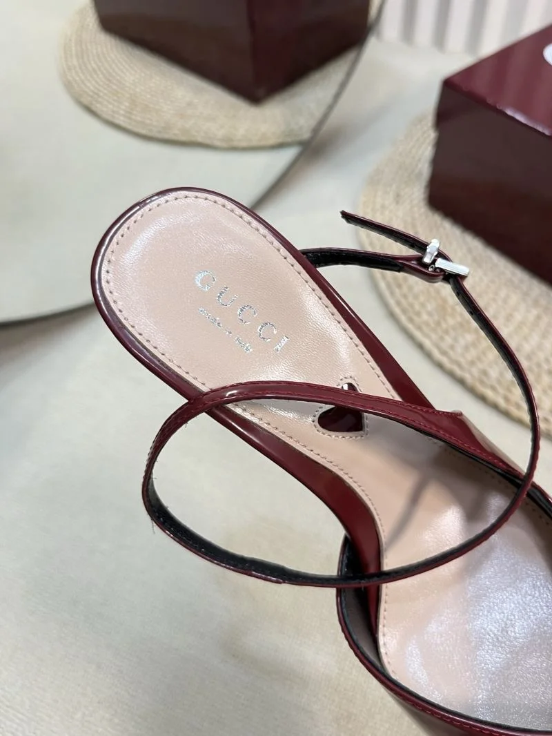 Resilient Gucci Sandals 25027