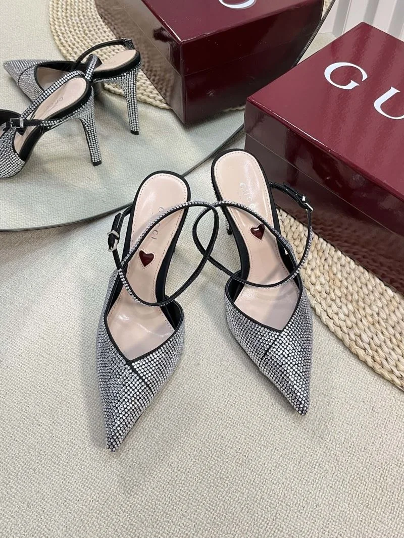 Bold Gucci Sandals 25022