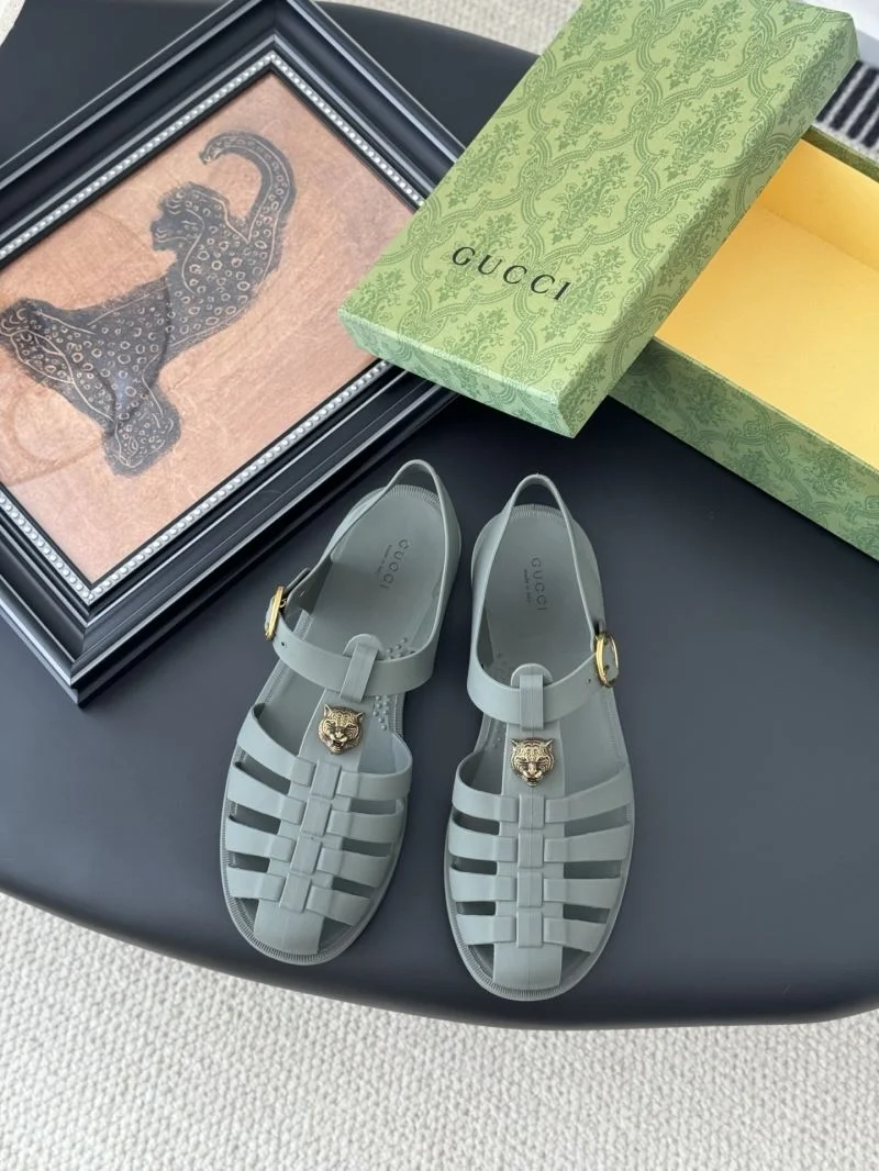 Versatile Gucci Sandals 24772