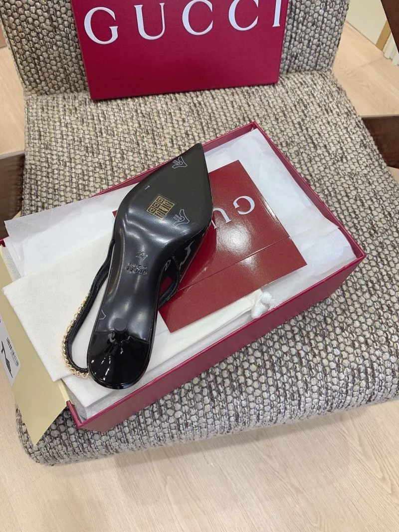 Stylish Gucci Sandals 23764